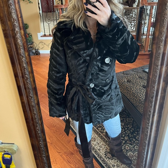 JLo By Jennifer Lopez Outerwear Black Faux Fur Double Breasted Jacket With Tie - Picture 3 of 17